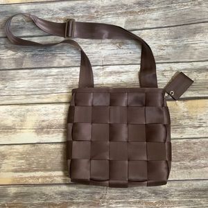 Harveys Seatbelt Mini Messenger Crossbody Bag
